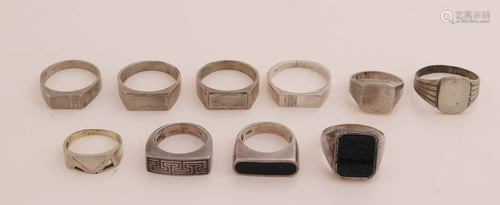 Lot of silver men's rings, including with blue gold