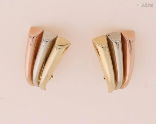 Tricolor gold ear studs, 585/000. Trapezoidal ear studs