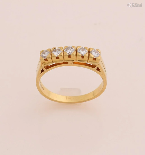 Yellow gold ring, 750/000, with 5 diamonds. Riding ring