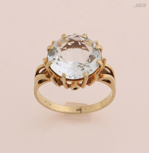 Yellow gold ring, 585/000, with aquamarine. Ring with a