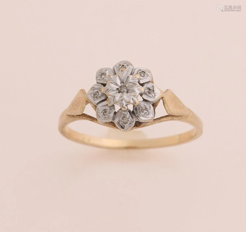 Yellow gold ring, 585/000, with diamond. Yellow gold