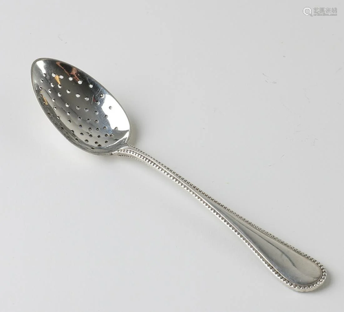 835/000 Silver strainer spoon, so-called 'motespoon'.