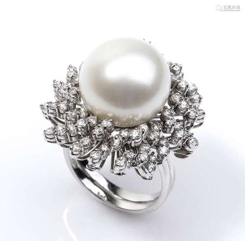 Gold, pearl and diamonds ring 18k white gold, with central A...