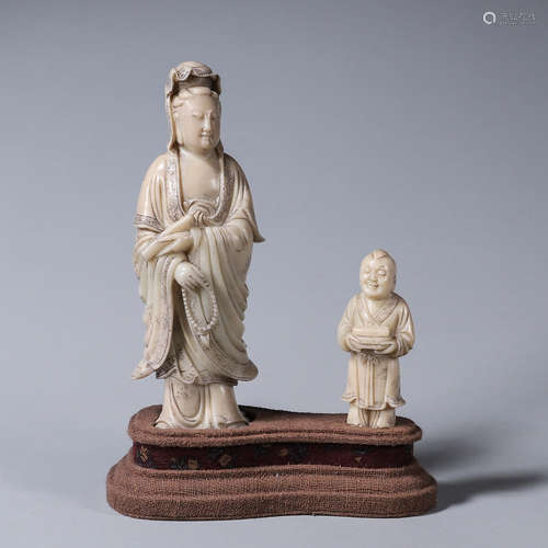 The Shoushan stone carved figure ornament