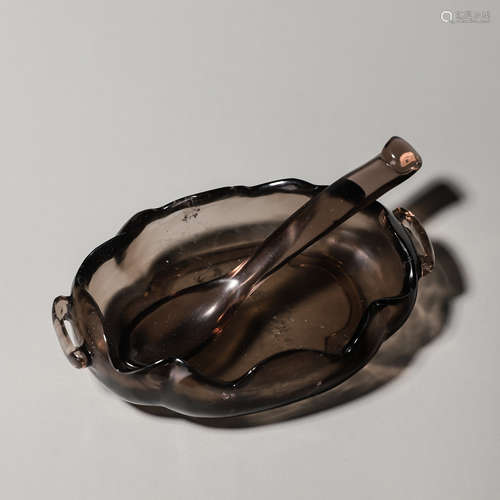 A flower shaped tea-colored citrine water pot