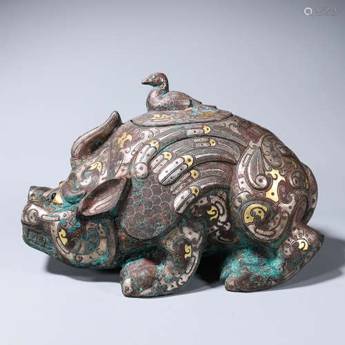 A beast shaped bronze incense burner