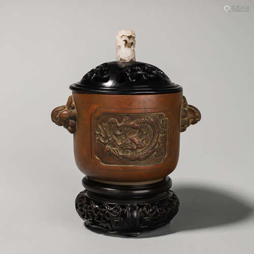 A cloud and dragon patterned jade-inlaid copper censer