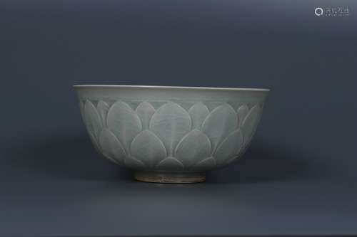 chinese celadon glazed porcelain bowl