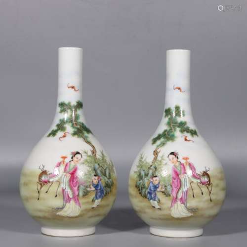 pair of chinese porcelain vases