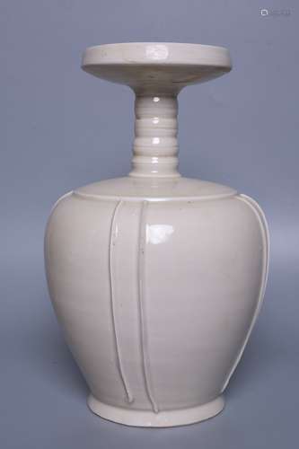 chinese ding kiln porcelain vase