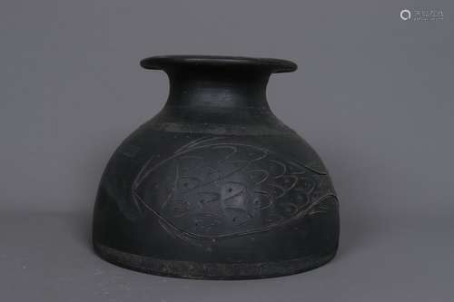 chinese black pottery pot with fish pattern