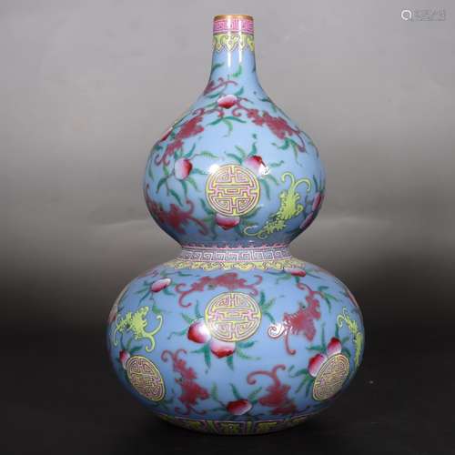 chinese famille rose porcelain gourd-shaped vase