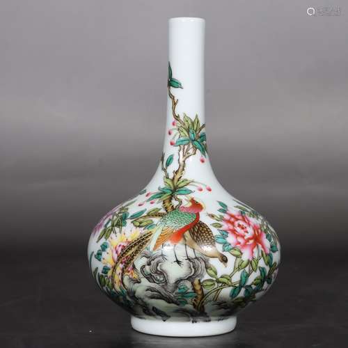 chinese famille rose porcelain bottle vase