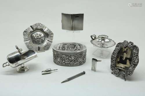 Lot zilver met oa. Oud Hollands decor