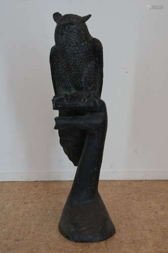 Sculptuur van uil, gips,