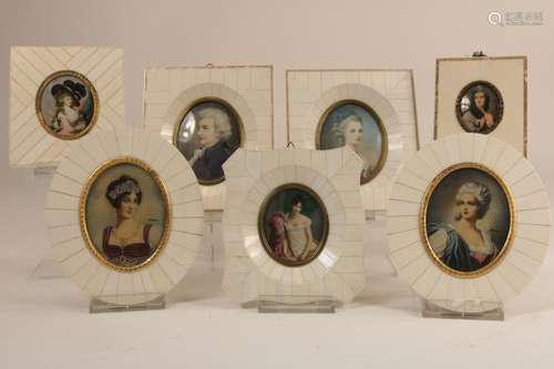 Lot van 7 miniatuur portretten