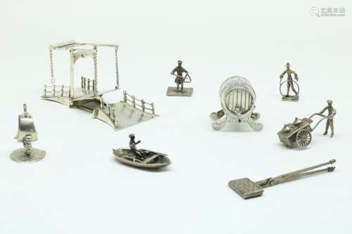8 zilveren miniaturen, wo. ophaalbrug