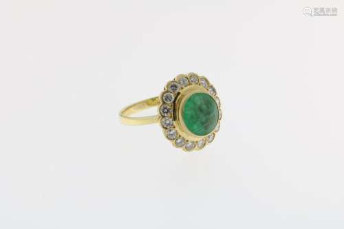 Gouden entourage ring smaragd en diamant