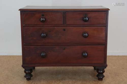 Mahonie Victoriaanse commode