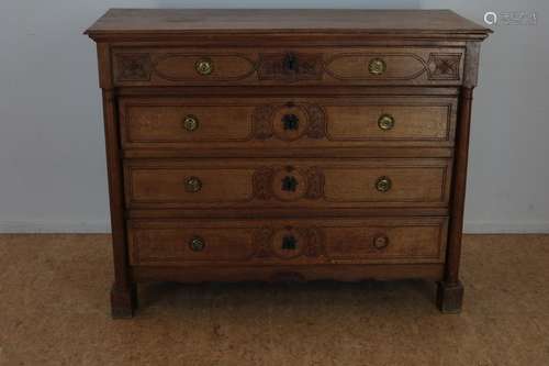 Eiken commode met 4 laden afgezet