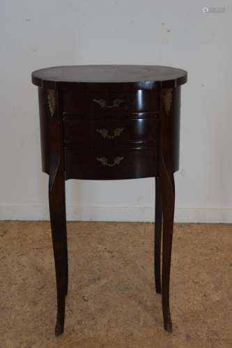 Gebeitst noten Louis XV-stijl commode