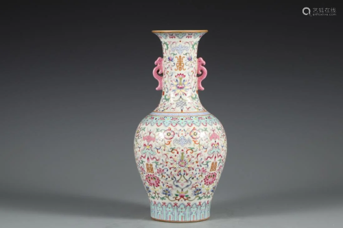A FAMILLE ROSE 'XI AND FLOWERS' DOUBLE-EAR VASE