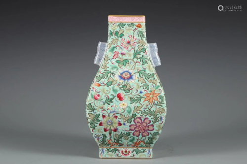 A FAMILLE ROSE INTERTWINING FLOWERS ZUN VASE