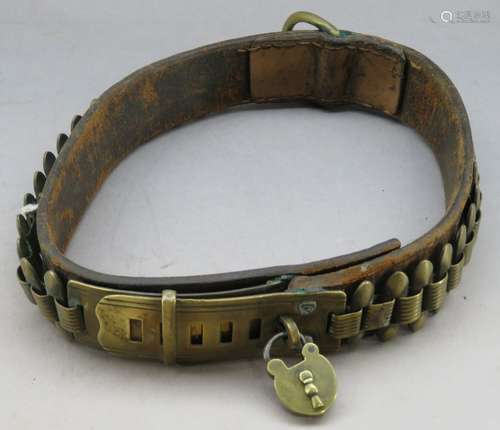 Ⓦ A BRASS-MOUNTED LEATHER DOG COLLAR AND PADLOCK^ LATE 19TH/...