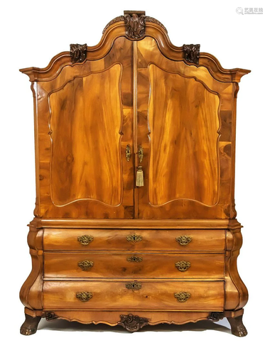 Dutch cabinet of light walnut. Baroque. Circa 1780.