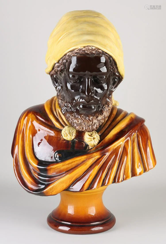 Old majolica bust. Arab with turban. 20th century.