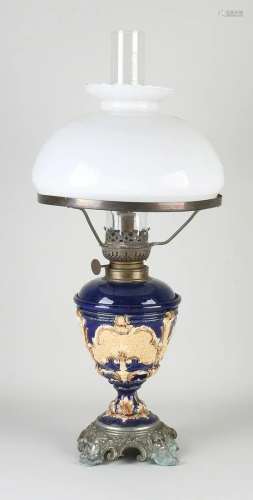 Antique majolica kerosene lamp. Circa 1890. Majolica
