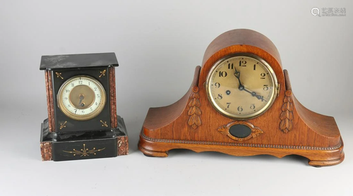 Antique French marble mantel clock. Circa 1900. Weekly