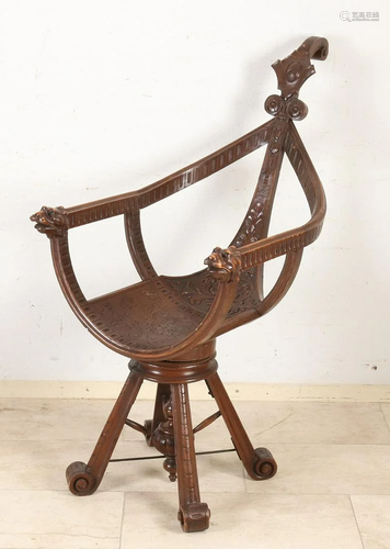 19th century Venetian gondola-shaped swivel chair made