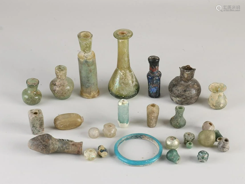 Lot of various Nishapur glassware. Iran. Soil finds.