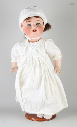 Large antique German Heubach KÃ¶ppelsdorf doll. No.