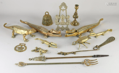 Fifteen parts old brass. Various. 20th century. Size: