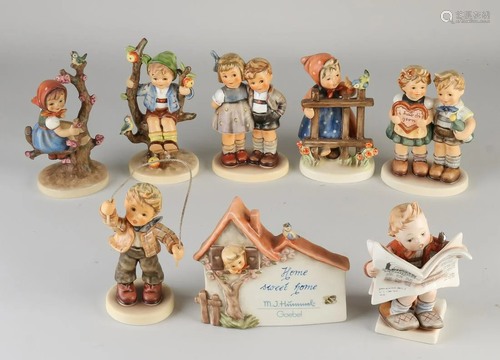 Lot of 8 Hummel figures. goebel. Various. Size