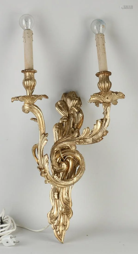 Large Italian wood-carved, gilded wall lamp. 20th