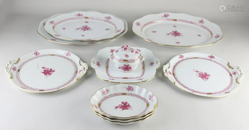 Lot with ten parts (bowls) of Herend porcelain.