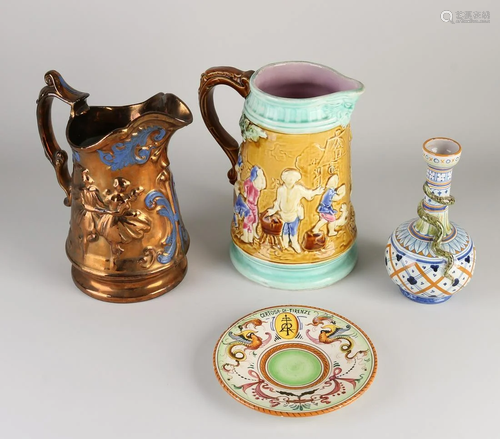 Four parts antique ceramics. Consisting of