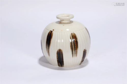 A Ting-ware Vase Song Style