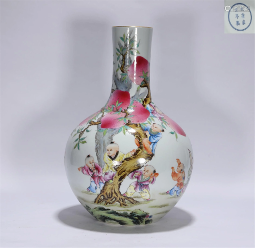 Famille Rose Globular Vase Qianlong Style