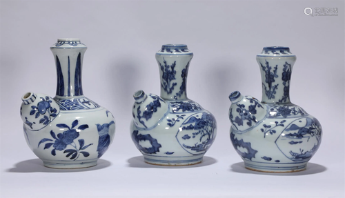 A Group of Three Blue and White Flowers Kendi Chongzhen