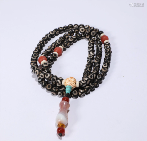A Dzi Beads Necklace