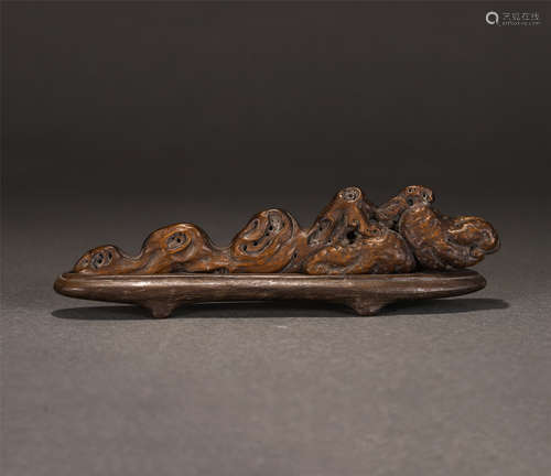 A Carved Chenxiang Brush-rest