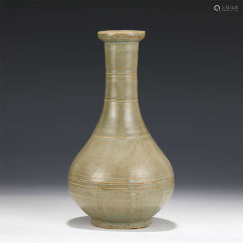 A Ru-type Banded Vase