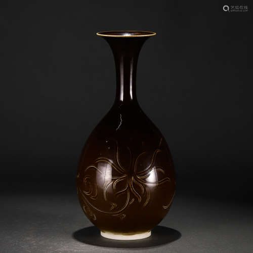 A Ting-ware Vase Yuhuchunping