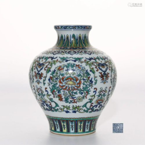 A Doucai Glazed Floral Vase Qianlong Mark