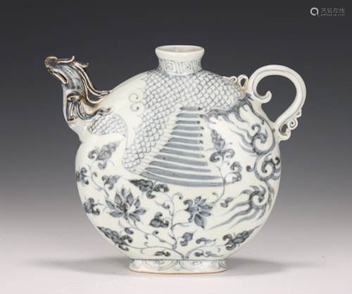 A Blue and White Phoenix Kettle