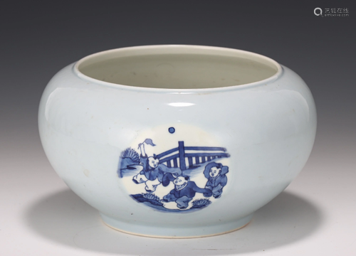 A Sky Blue Glazed and Underglaze Blue Washer